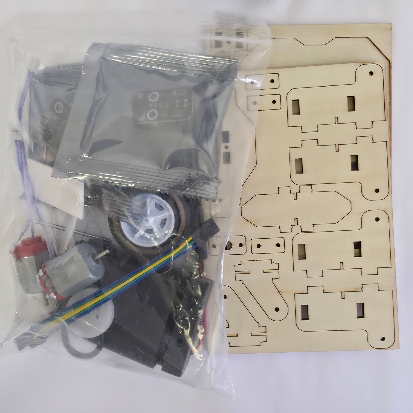 Tracking Car Year 4 STEM Kit 2